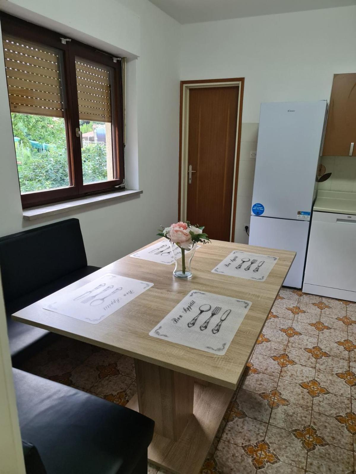 Amore Koper Apartment ภายนอก รูปภาพ